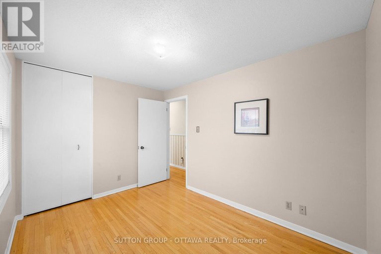 29556235/2391-ogilvie-road/beacon-hill-north/ottawa/ontario/K1J7N4_27