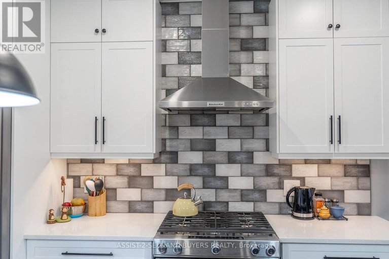 28534176/33-beech-street/ingleside/south-stormont/ontario/K0C1M0_9