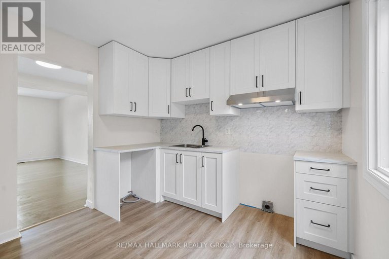 28559937/48-1955-greenway-parkway/blackburn-hamlet-south/ottawa/ontario/K1B5A9_11