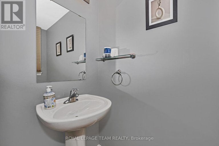 28438755/625-pepperville-crescent/emerald-meadowstrailwest/ottawa/ontario/K2M0E8_14
