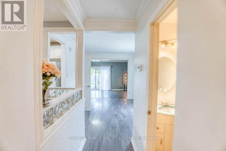 29026241/18-6475-colony-square/convent-glen-north/ottawa/ontario/K1C3E1_4