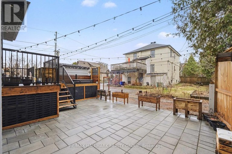 29606507/28-king-george-street/overbrook/ottawa/ontario/K1K1V8_36