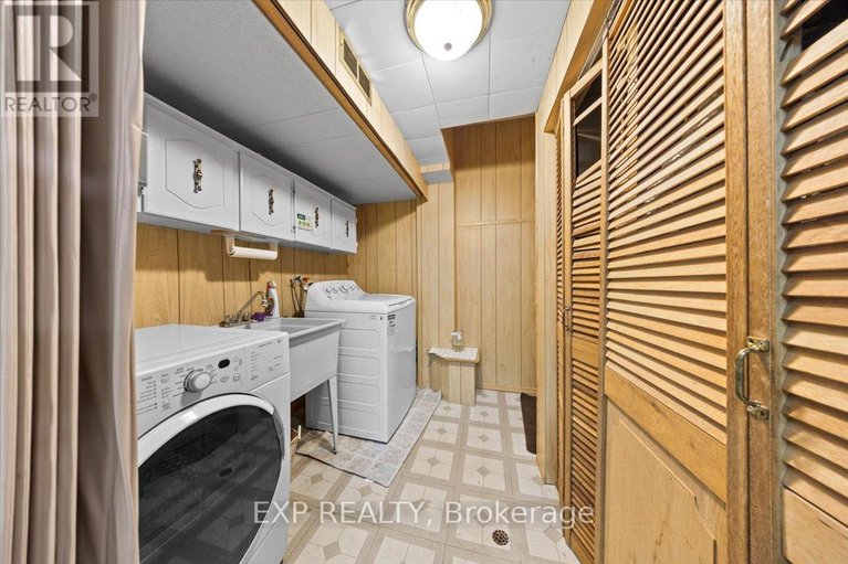 29485103/915-lawnsberry-drive/chatelaine-village/ottawa/ontario/K1E1Y2_25