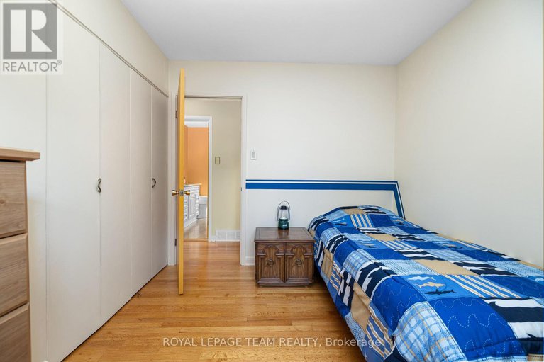 28862430/30-ellery-crescent/lynwood-village/ottawa/ontario/K2H6M6_26