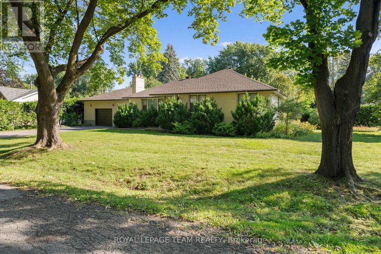 28567961/873-dunlevie-avenue/mckellar-heightsglabar-park/ottawa/ontario/K2A2Z3_1