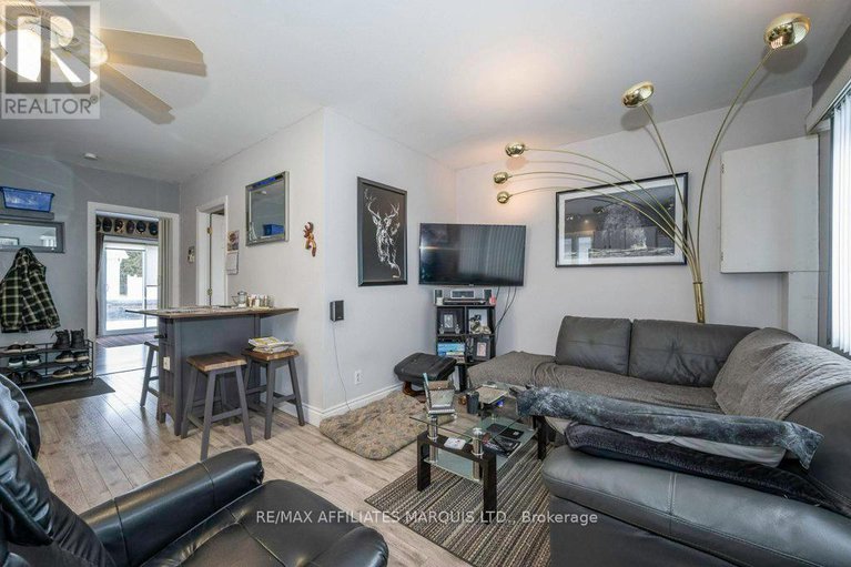 28585218/25-church-street/moose-creek/north-stormont/ontario/K0C1W0_8