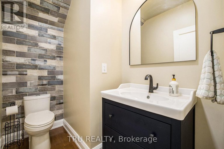 28764522/2465-marchurst-road/kanata-north-west/ottawa/ontario/K2W0H2_23
