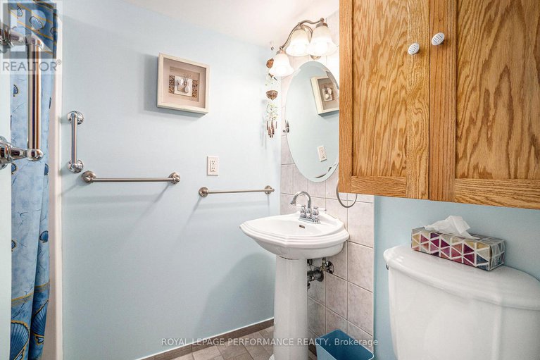 28733726/383-maria-goretti-circle/vanier/ottawa/ontario/K1L6S3_26