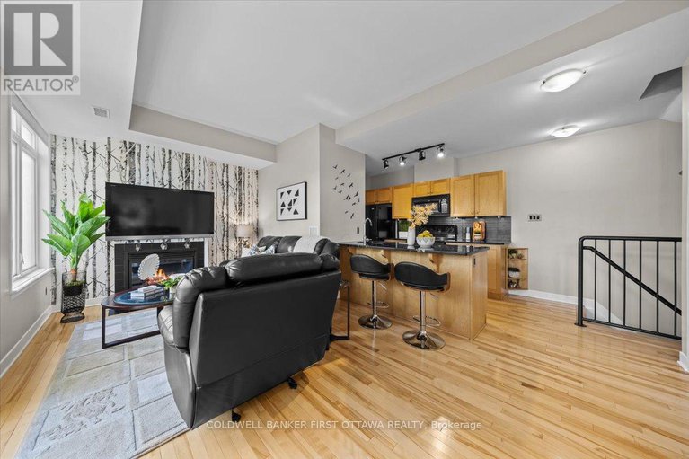 28844862/f-414-nepean-street/ottawa-centre/ottawa/ontario/K1R5G7_14