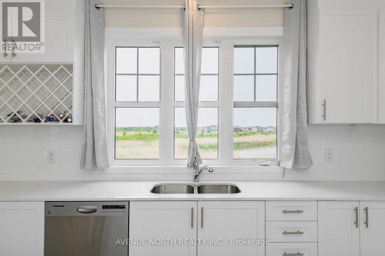 28484843/822-henslows-circle/avalon-west/ottawa/ontario/K4A5H6_17
