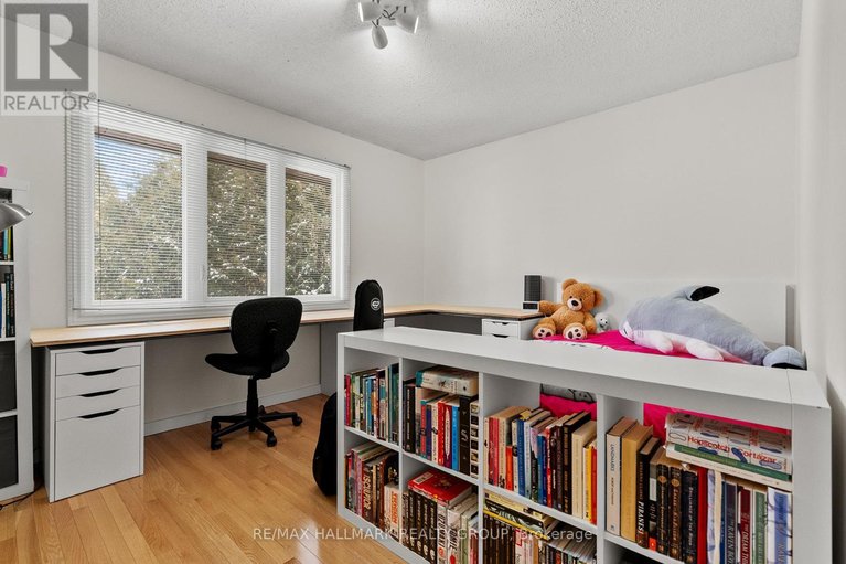 29447574/34-nanook-crescent/katimavik/ottawa/ontario/K2L2A7_47