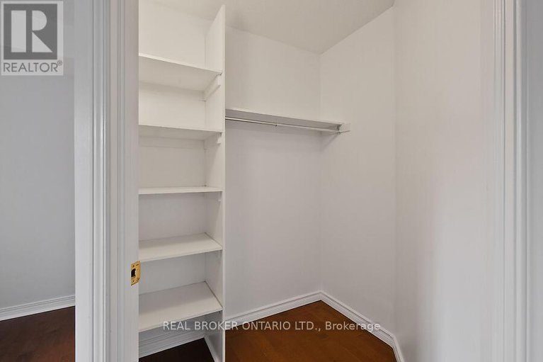 28357909/306-429-somerset-street-w/ottawa-centre/ottawa/ontario/K2P2P5_18