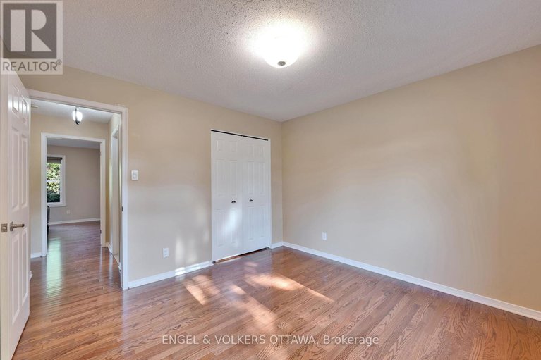 28941289/5233-mclean-crescent/manotick-long-island-nicholls-island/ottawa/ontario/K4M1G1_29