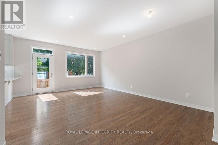 28798690/255-falsetto-street/mer-bleuebradley-estatesanderson-park/ottawa/ontario/K1W1E9_3