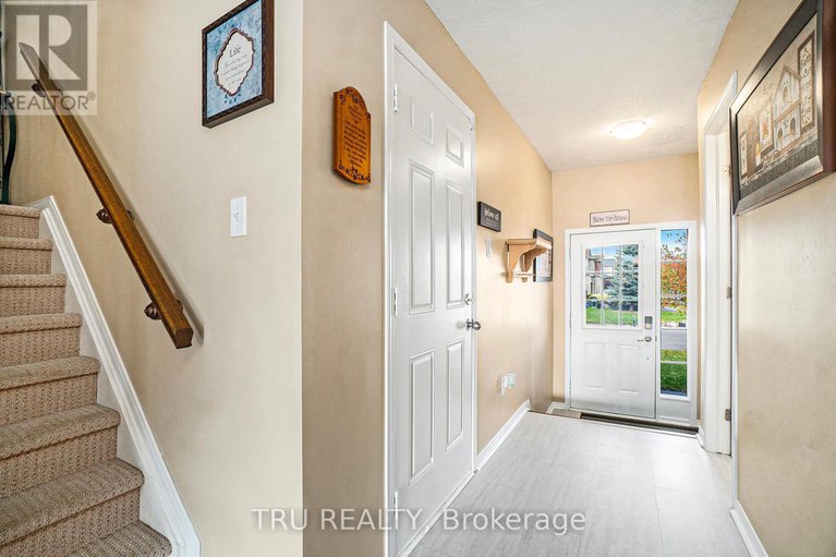 28989058/214-arrita-street-e/emerald-meadowstrailwest/ottawa/ontario/K2S0J7_4