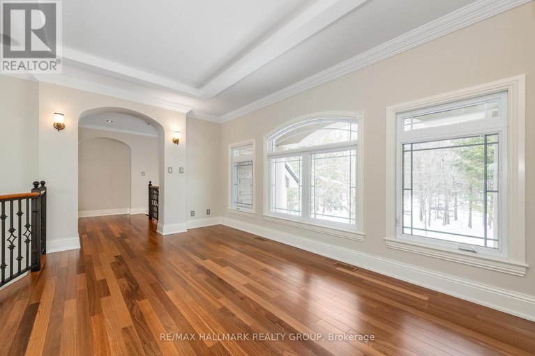 29381192/5800-queenscourt-crescent/manotick-east-to-manotick-station/ottawa/ontario/K4M1K3_27