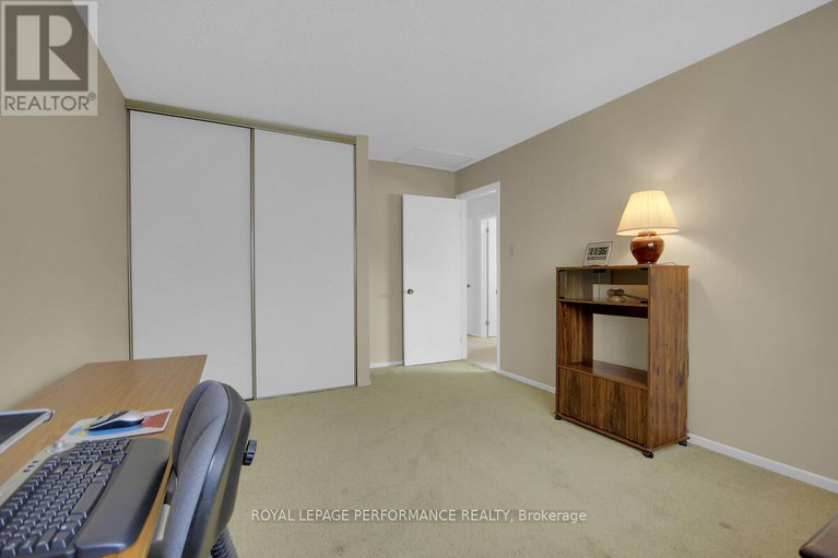 28599541/6343-viseneau-drive/chateauneuf/ottawa/ontario/K1C2G8_30