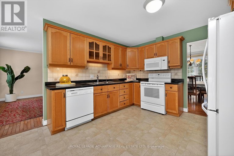 29527085/130-robert-run/drummondnorth-elmsley-north-elmsley-twp/drummondnorth-elmsley/ontario/K7H3C7_13