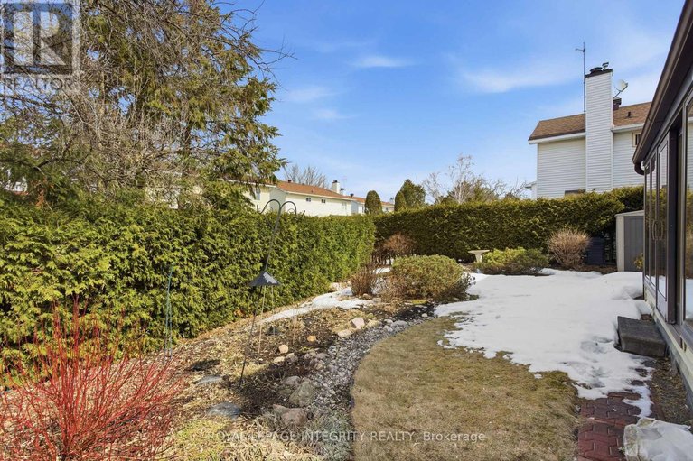 29541286/1019-driftwood-crescent/convent-glen/ottawa/ontario/K1C2N9_25