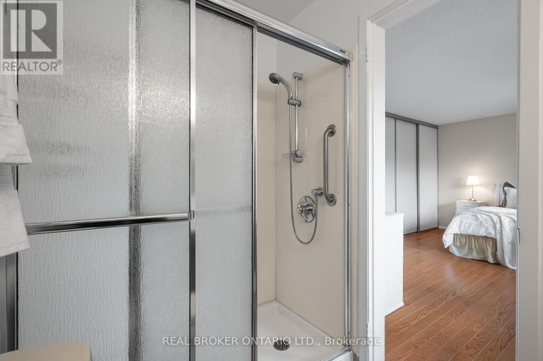 28308376/127-chimo-drive/katimavik/ottawa/ontario/K2L2G7_29