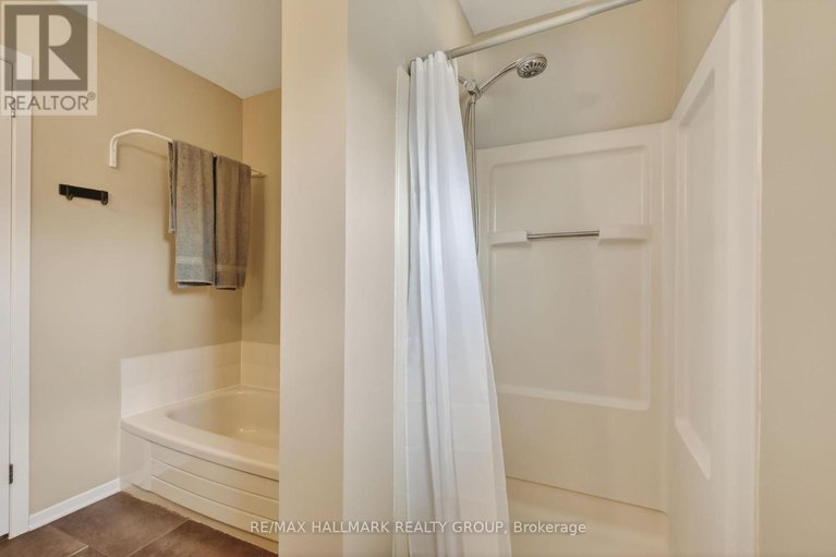 29649861/79-dossetter-way/hunt-club-park/ottawa/ontario/K1G4S7_21