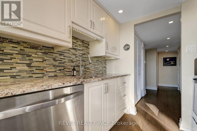 29566268/1403-20-the-driveway-drive/ottawa-centregolden-triangle/ottawa/ontario/K2P1C8_12