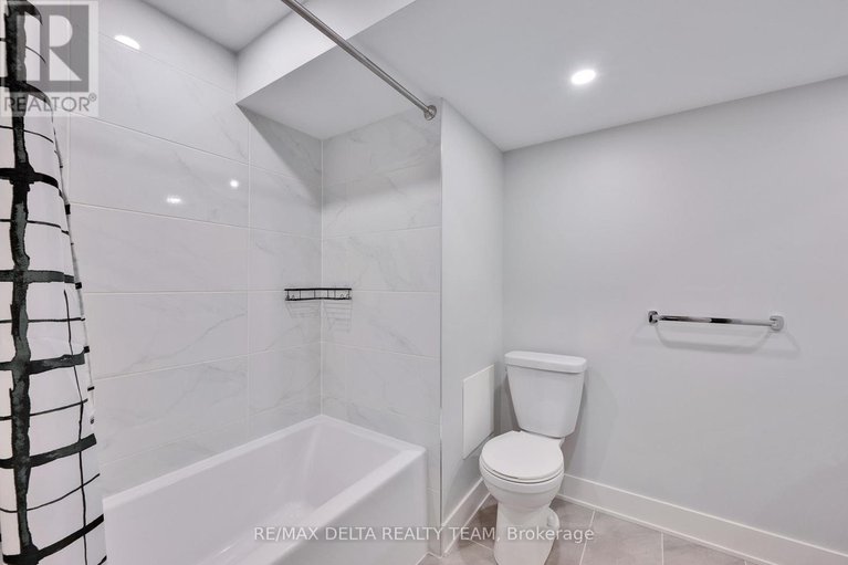 28875474/2556-gravelle-crescent/blackburn-hamlet/ottawa/ontario/K1B3A3_43