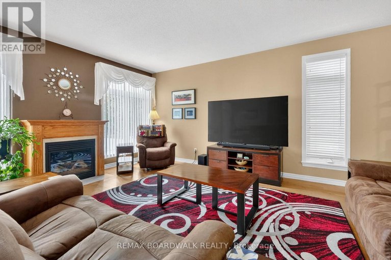 29627313/241-denali-way/stittsville-north/ottawa/ontario/K2S0N1_8