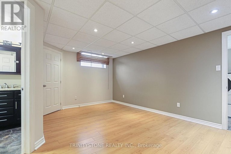 28552105/422-statewood-drive/morgans-grantsouth-march/ottawa/ontario/K2K0B7_41