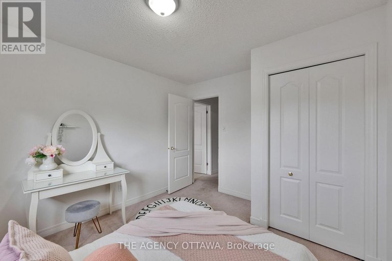 28809011/19-forestglade-crescent/hunt-club-park/ottawa/ontario/K1G5X3_34