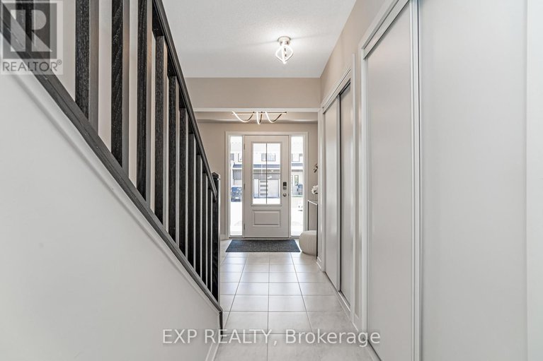 28608550/689-quilter-row/goulbourn-twp-from-franktown-rdsouth-to-rideau/ottawa/ontario/K0A2Z0_3