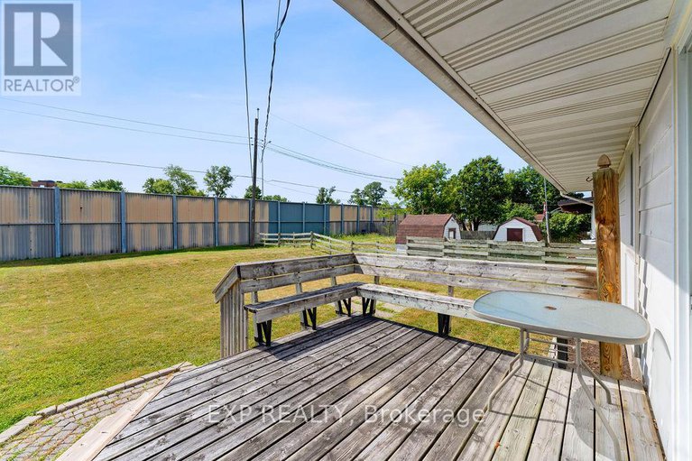 28779116/2536-roman-avenue/queensway-terrace-north/ottawa/ontario/K2B7X9_29