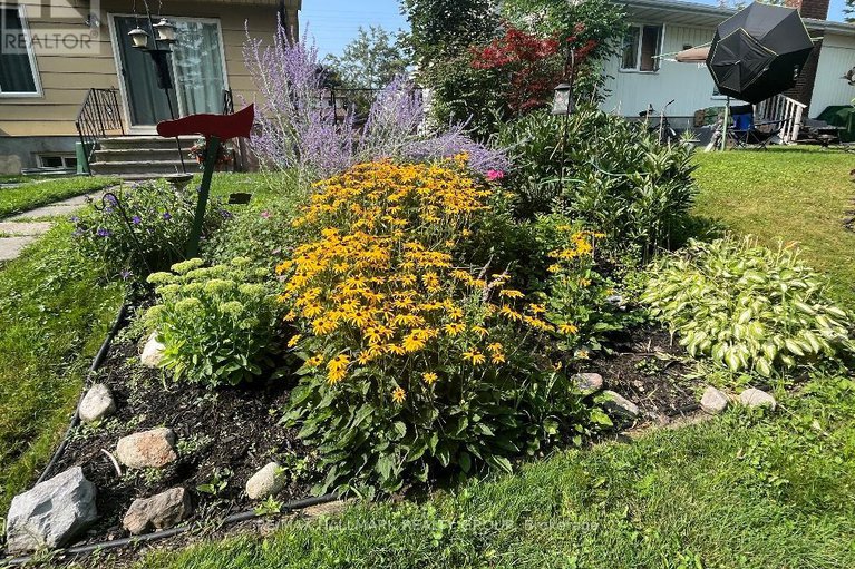 29133193/3407-mccarthy-road/hunt-clubwestern-community/ottawa/ontario/K1V9G6_27