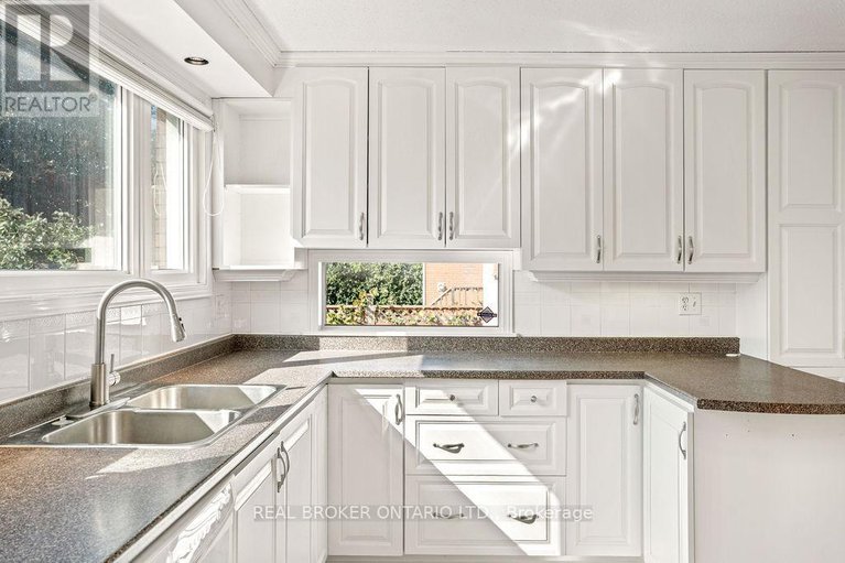 28894843/99-queensline-drive/bruce-farmgraham-parkqualicumbellands/ottawa/ontario/K2H7J6_13