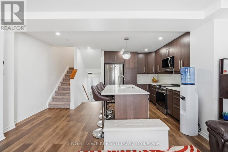 29615364/34-alison-korn-private/bells-corners/ottawa/ontario/K2H8M6_9