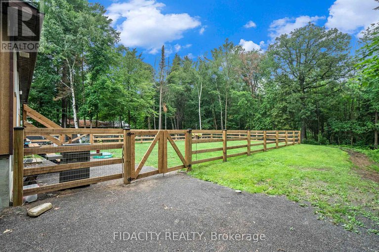28620333/2752-8th-concession-north-pakenham-road/pakenham/mississippi-mills/ontario/K0A2X0_28