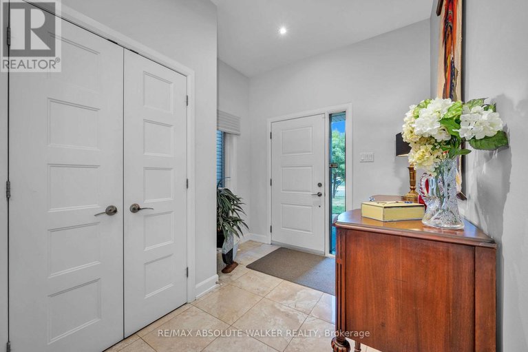 28818494/502-moodie-drive/westcliffe-estates/ottawa/ontario/K2H8A7_3