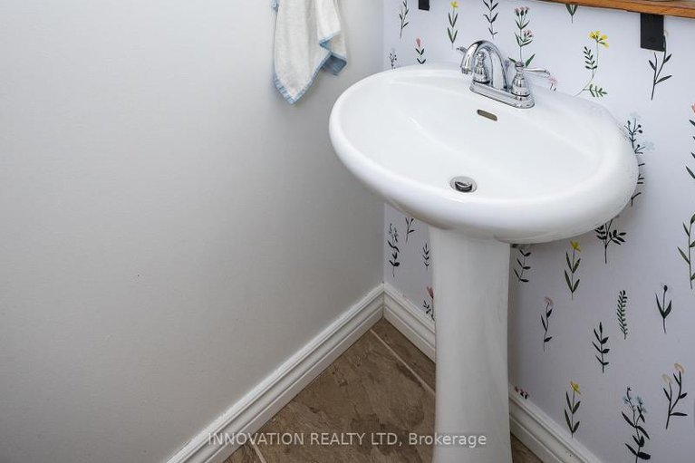 28478550/44-35-bering-court/katimavik/ottawa/ontario/K2L2B8_18