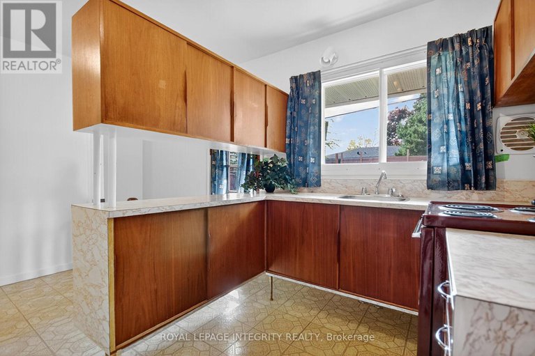 29006846/2106-dunelm-street/elmvale-acresurbandale/ottawa/ontario/K1G2S3_20