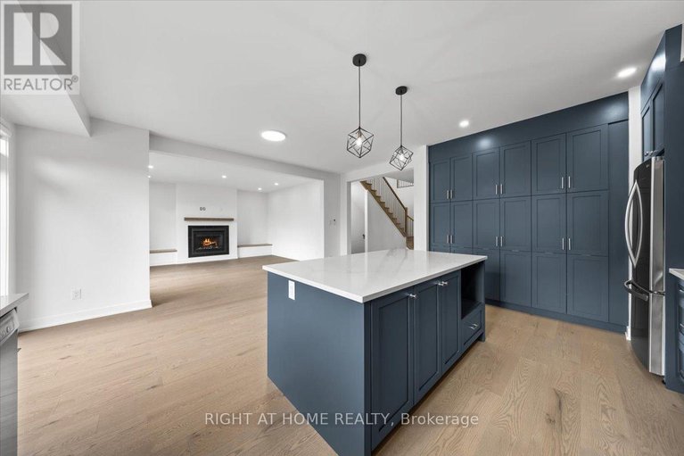 28770534/610-kenabeek-terrace/riverside-southgloucester-glen/ottawa/ontario/K4M0M3_17