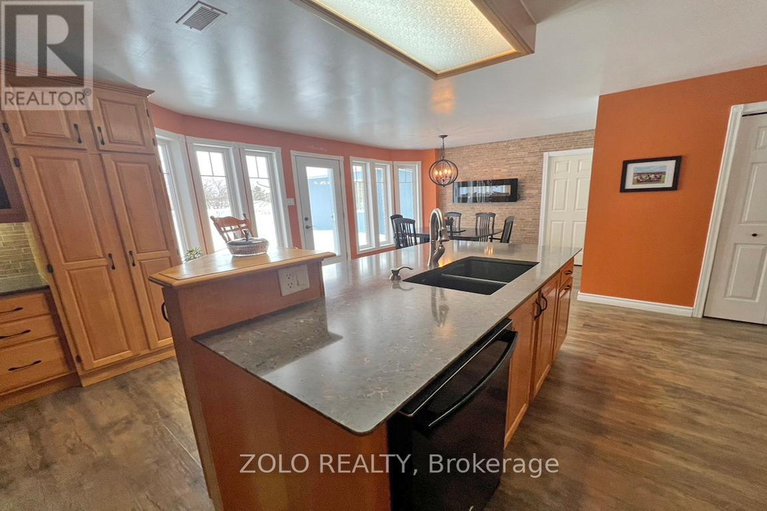 29379499/6546-clifford-avenue/south-glengarry-charlottenburgh-twp/south-glengarry/ontario/K6H7H9_19