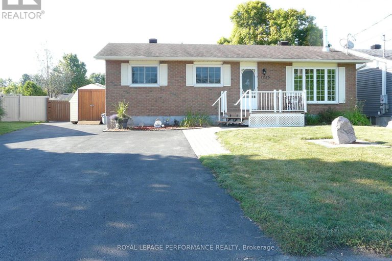 28795359/1225-campeau-crescent/town-of-rockland/clarence-rockland/ontario/K4K1B6_1