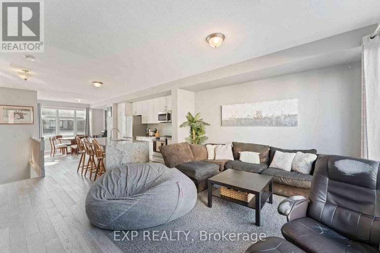 29040805/829-mikinak-road/cfb-rockcliffe-and-area/ottawa/ontario/K1K4Z9_9