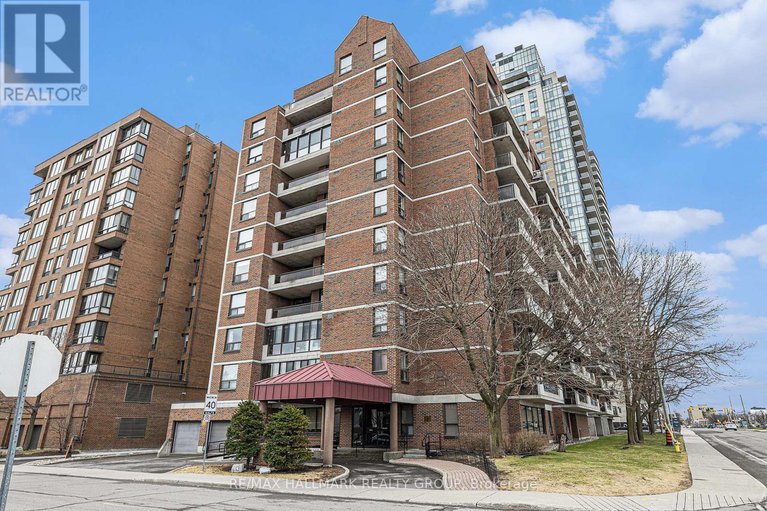 28475825/101-50-emmerson-avenue/mechanicsville/ottawa/ontario/K1Y4P7_1
