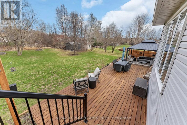 29645410/1517-back-place-avenue/greely/ottawa/ontario/K4P1R3_30