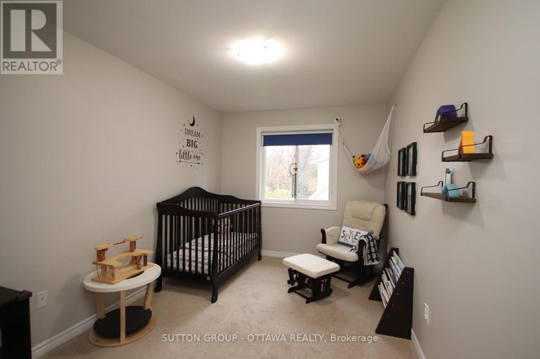 28983773/1267-shillington-avenue/carlington/ottawa/ontario/K1Z8A1_35