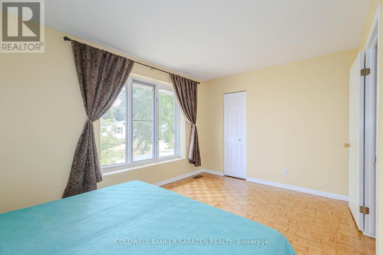 28745998/106-costello-avenue/leslie-park/ottawa/ontario/K2H7C5_30