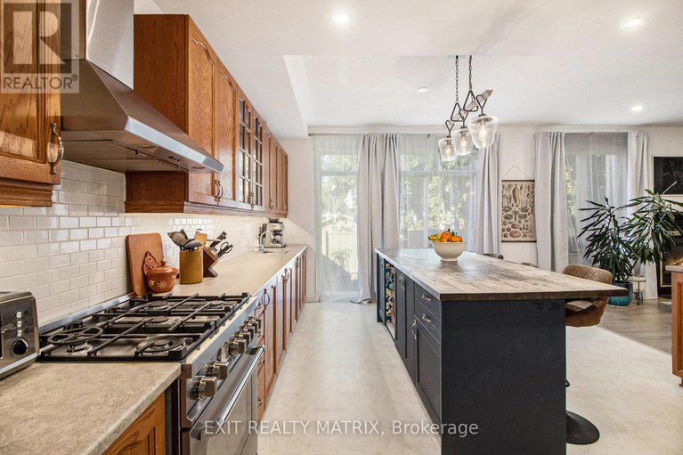 29004657/2205-blue-willow-crescent/orleans-village/ottawa/ontario/K1W1K6_16