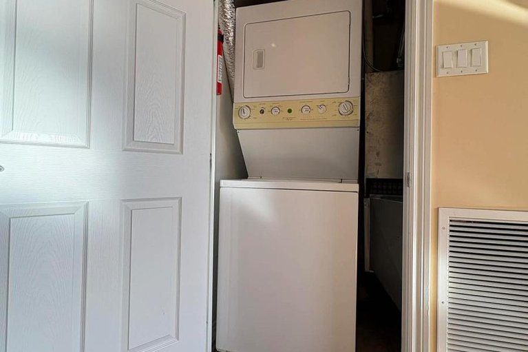 29288641/401-205-bolton-street/lower-townbyward-market/ottawa/ontario/K1N1K7_28