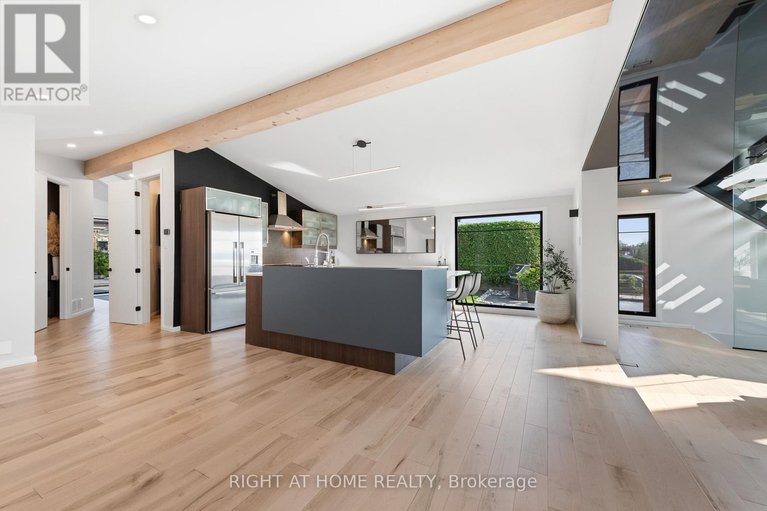 28464176/2120-du-chateau-avenue/town-of-rockland/clarence-rockland/ontario/K4K1J3_16